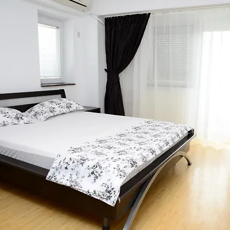 Residence Accommodation Apartments *