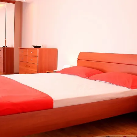 Residence Accommodation Apartments *